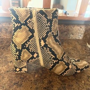 Coconuts by Matisse‎ | Cocoa Animal Print Bootie Size 8.5